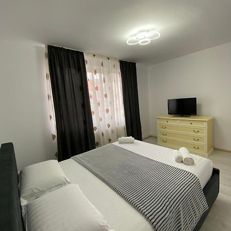 Sorinaapartament Târgu Neamţ Exterior foto